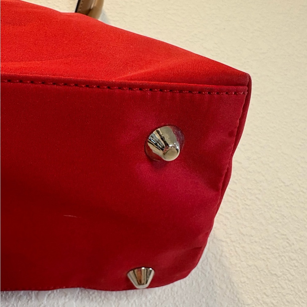 Red Nylon Shoulder Bag Tan Handles Silver Turn Lock Closure Satchel Purse - Picture 4 of 9